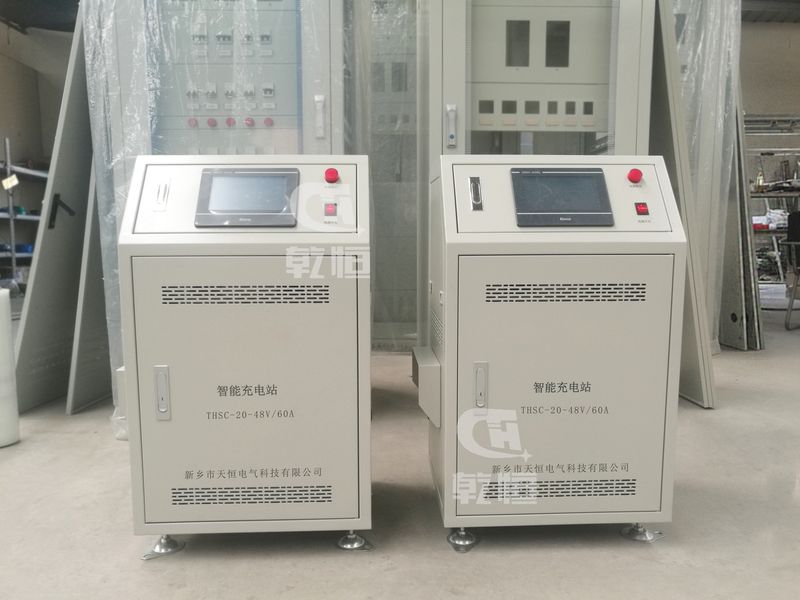 山东叉车自动伸缩充电机